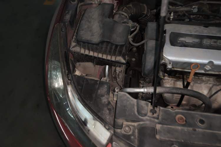 Used Chevrolet Cruze 2011 1.8L SE Automatic Engine Bay Right