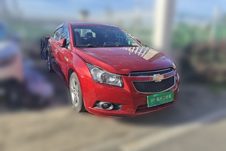 Used Chevrolet Cruze 2011 1.6L SE MT Transformers Edition Front Right 45 Deg