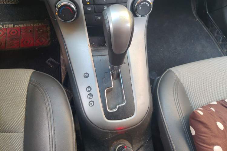 Used Chevrolet Cruze 2011 1.8L SE Automatic Gear Lever