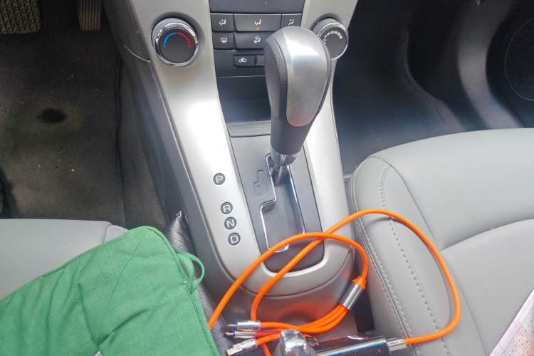 Used Chevrolet Cruze 2011 1.8L SE Automatic Gear Lever