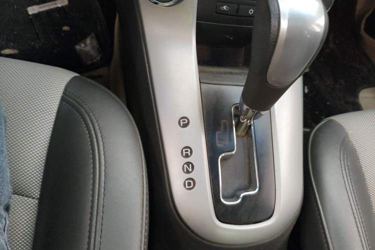 Used Chevrolet Cruze 2011 1.6L SE Automatic Gear Lever