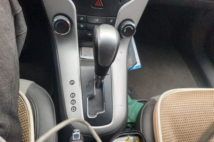 Used Chevrolet Cruze 2011 1.6L SE Automatic Gear Lever