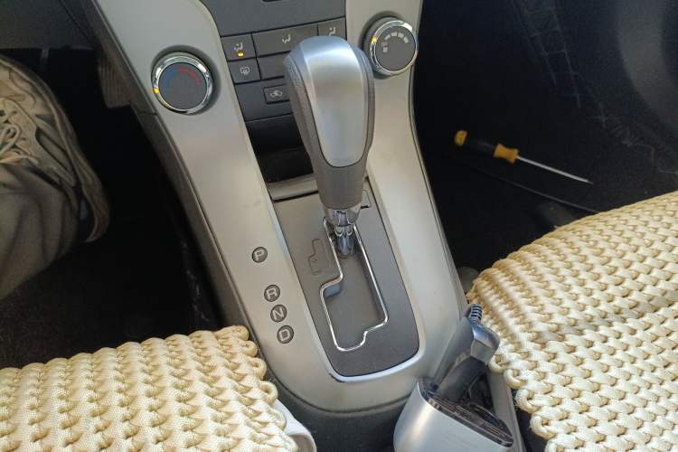 Used Chevrolet Cruze 2011 1.8L SE Automatic Gear Lever