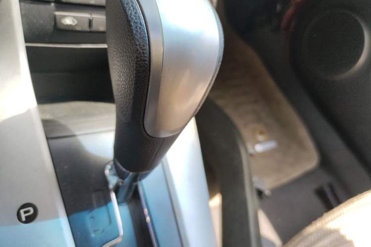 Used Chevrolet Cruze 2011 1.8L SE Automatic Gear Lever