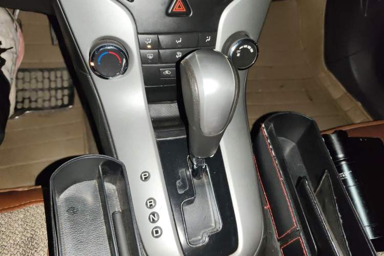 Used Chevrolet Cruze 2011 1.8L SE Automatic Gear Lever