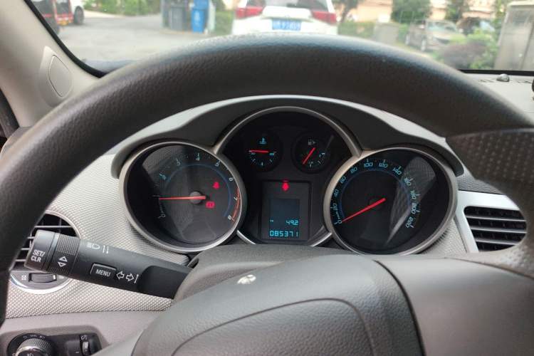 Used Chevrolet Cruze 2011 1.6T SE MT Instrument Cluster