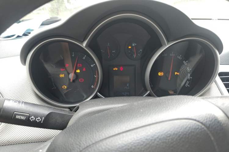 Used Chevrolet Cruze 2011 1.6L SL Grand Touring Edition Automatic Instrument Cluster