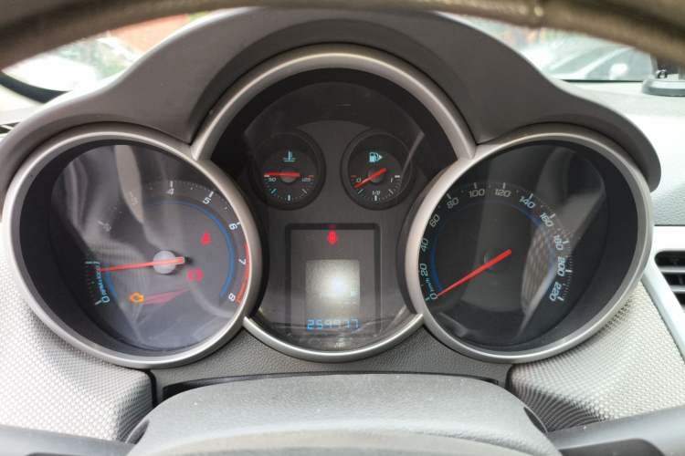 Used Chevrolet Cruze 2011 1.6L SE MT Transformers Edition Instrument Cluster