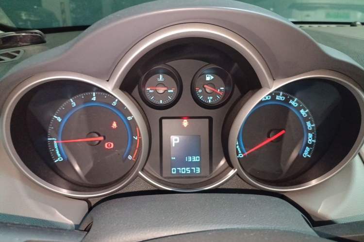 Used Chevrolet Cruze 2011 1.6L SL Grand Touring Edition Automatic Instrument Cluster