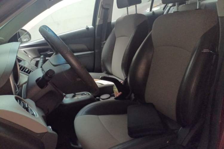 Used Chevrolet Cruze 2011 1.6L SL Grand Touring Edition Automatic Left Front Seat