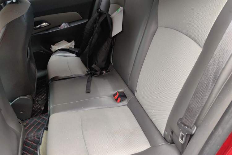 Used Chevrolet Cruze 2011 1.6L SL Grand Touring Edition Automatic Left Rear Seat