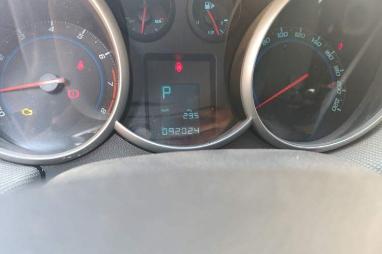Used Chevrolet Cruze 2011 1.8L SE Automatic Odometer Close Up