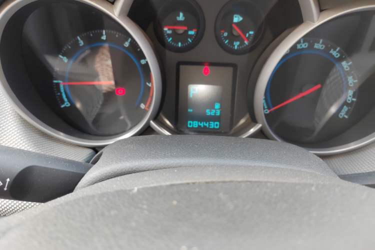 Used Chevrolet Cruze 2011 1.8L SE Automatic Odometer Close Up
