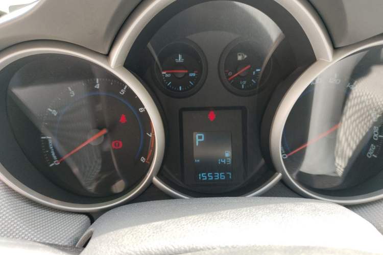 Used Chevrolet Cruze 2011 1.8L SE Automatic Odometer Close Up