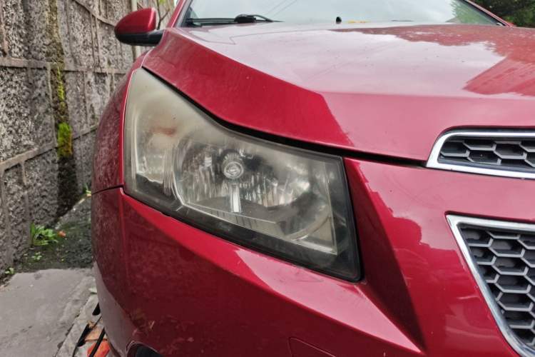 Used Chevrolet Cruze 2011 1.6L SE MT Transformers Edition Right Front Headlight