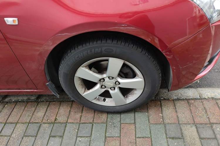 Used Chevrolet Cruze 2011 1.6T SE MT Right Front Wheel Hub