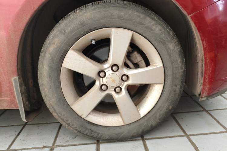 Used Chevrolet Cruze 2011 1.6L SE Automatic Right Front Wheel Hub