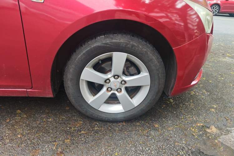 Used Chevrolet Cruze 2011 1.6L SL Grand Touring Edition Automatic Right Front Wheel Hub