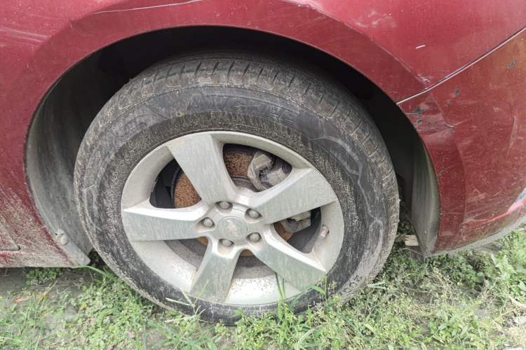 Used Chevrolet Cruze 2011 1.6L SL Grand Touring Edition Automatic Right Front Wheel Hub