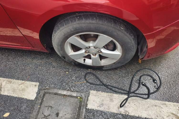 Used Chevrolet Cruze 2011 1.6L SE Automatic Right Front Wheel Hub