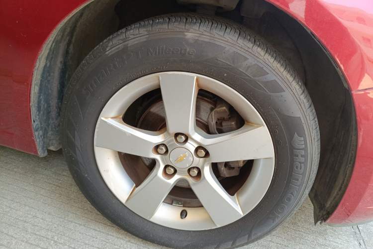 Used Chevrolet Cruze 2011 1.8L SE Automatic Right Front Wheel Hub