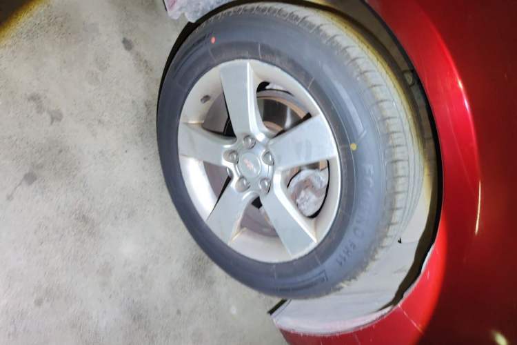 Used Chevrolet Cruze 2011 1.8L SE Automatic Right Front Wheel Hub