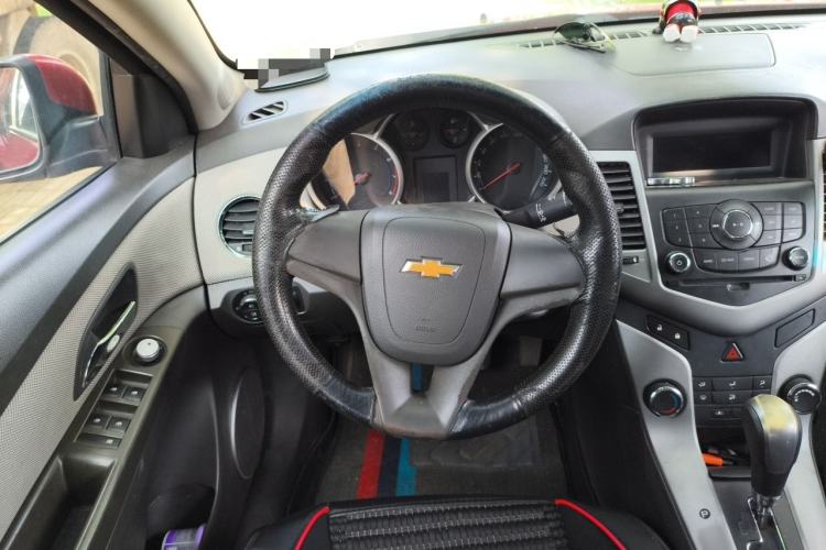 Used Chevrolet Cruze 2011 1.6L SE Automatic Steering Wheel