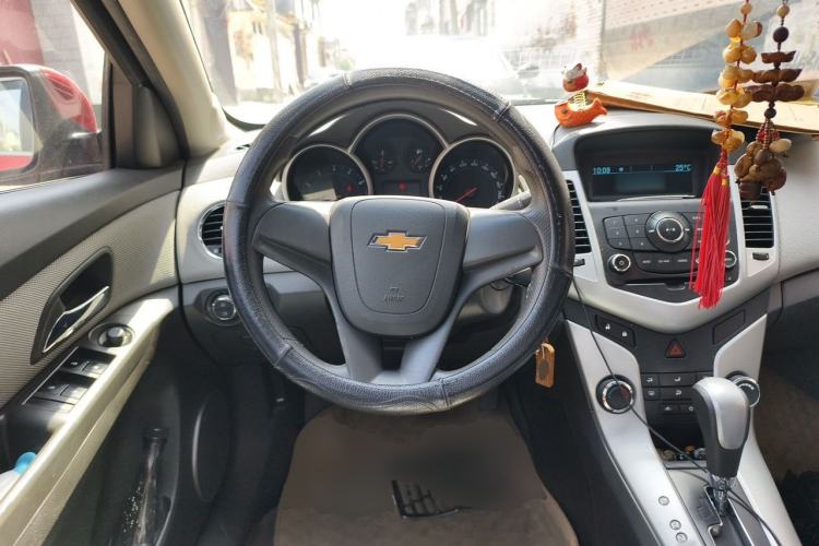 Used Chevrolet Cruze 2011 1.6L SE Automatic Steering Wheel