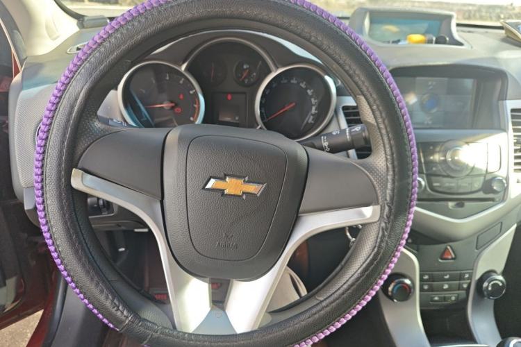 Used Chevrolet Cruze 2011 1.6L SE MT Transformers Edition Steering Wheel