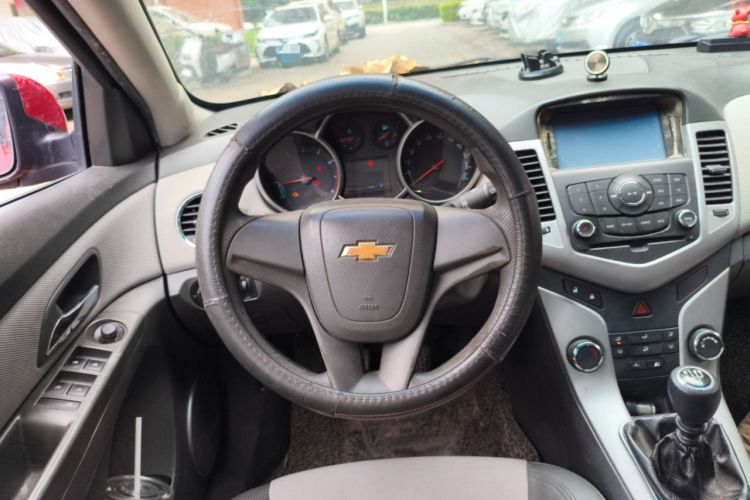 Used Chevrolet Cruze 2011 1.6L SE MT Transformers Edition Steering Wheel