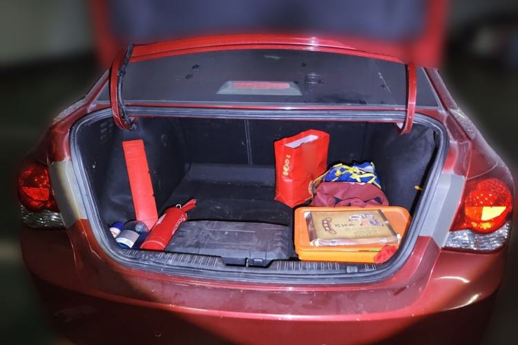 Used Chevrolet Cruze 2011 1.8L SE Automatic Trunk