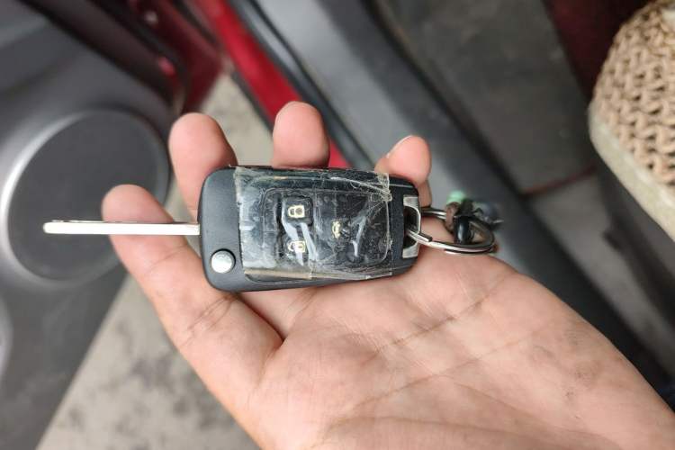 Used Chevrolet Cruze 2011 1.6T SE MT Vehicle Key