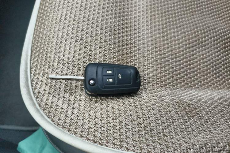 Used Chevrolet Cruze 2011 1.6L SE Automatic Vehicle Key