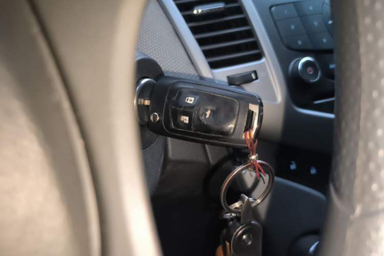 Used Chevrolet Cruze 2011 1.6L SE Automatic Vehicle Key