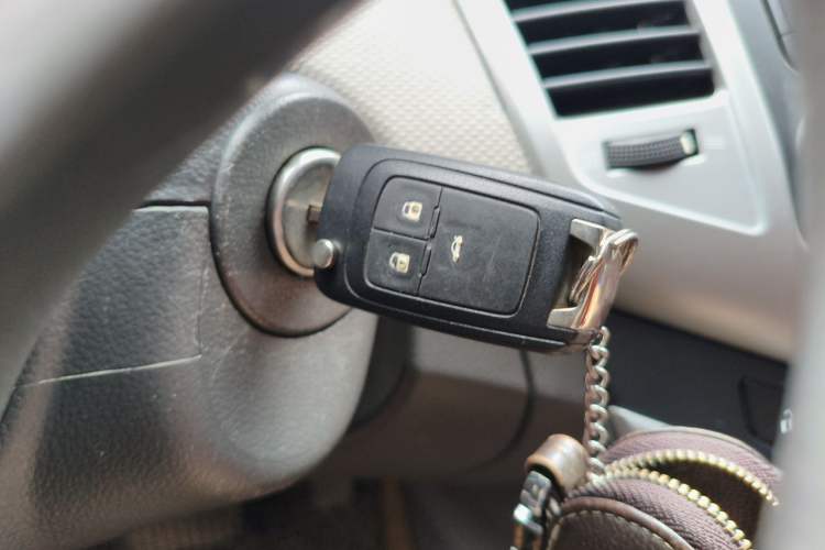 Used Chevrolet Cruze 2011 1.8L SE Automatic Vehicle Key