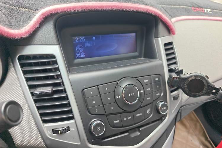 Used Chevrolet Cruze 2011 1.6L SE Automatic Audio And AC Panel