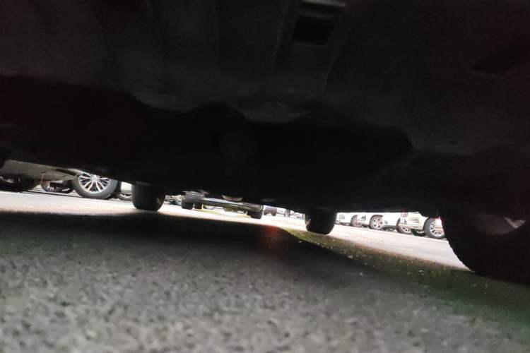 Used Chevrolet Cruze 2011 1.8L SX Automatic Transmission Chassis Front