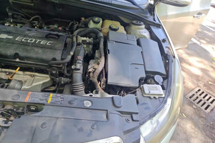 Used Chevrolet Cruze 2011 1.6T SE MT Transformers Edition Engine Bay Left