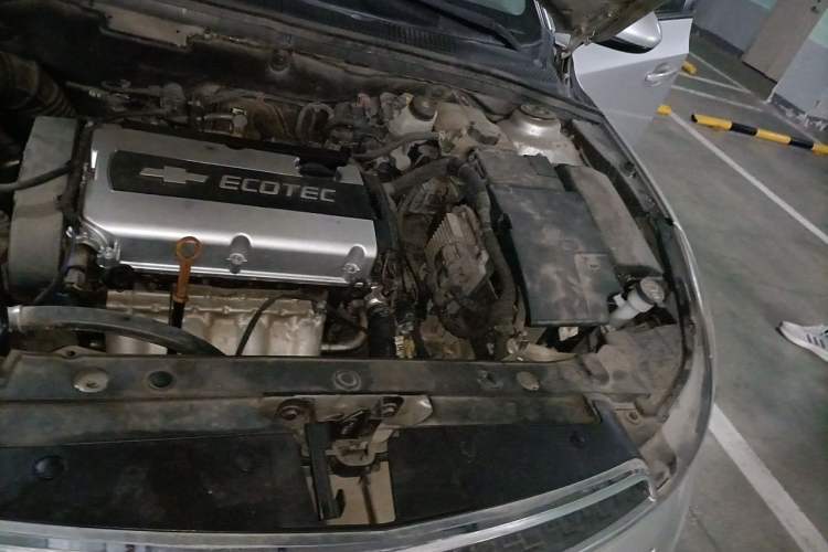Used Chevrolet Cruze 2011 1.6L SL Grand Touring Edition Automatic Engine Bay Left
