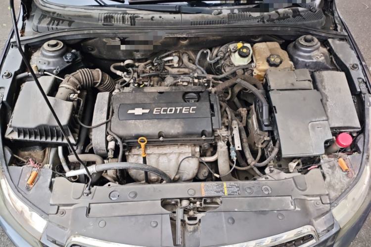 Used Chevrolet Cruze 2011 1.6L SE MT Transformers Edition Engine Bay
