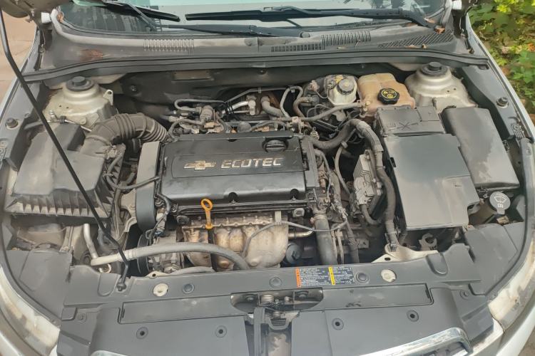 Used Chevrolet Cruze 2011 1.6L SL Grand Touring Edition Automatic Engine Bay