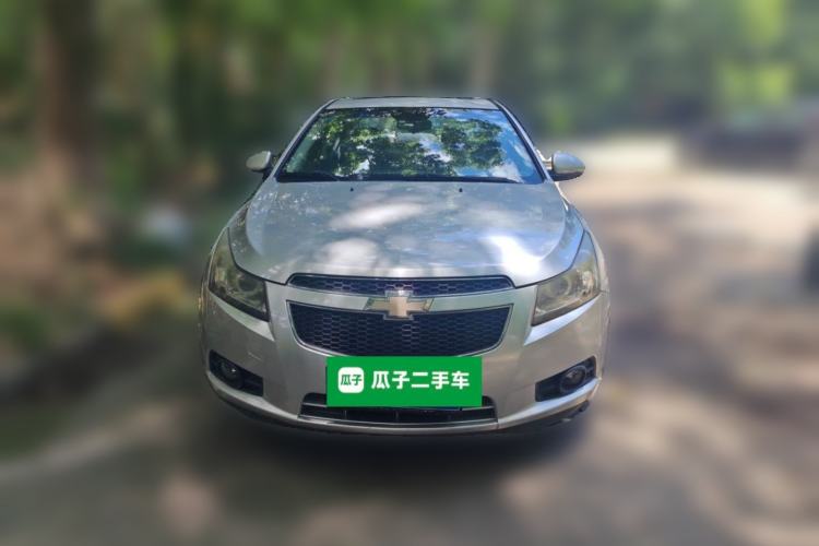 Used Chevrolet Cruze 2011 1.6T SE MT Transformers Edition Front
