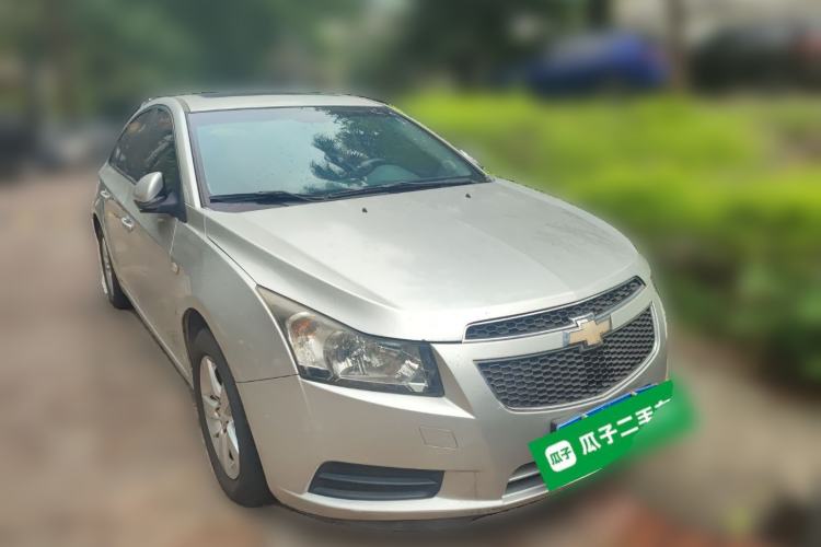 Used Chevrolet Cruze 2011 1.6L SL Grand Touring Edition Automatic Front Right 45 Deg
