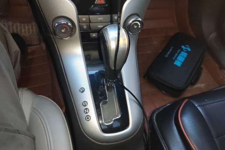 Used Chevrolet Cruze 2011 1.8L SX Automatic Transmission Gear Lever