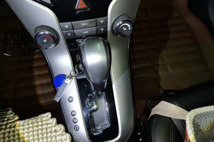 Used Chevrolet Cruze 2011 1.8L SX Automatic Transmission Gear Lever