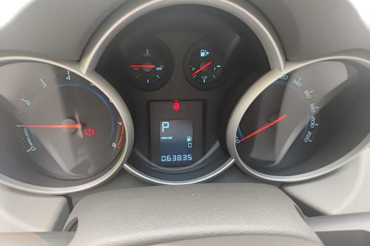Used Chevrolet Cruze 2011 1.6L SL Grand Touring Edition Automatic Instrument Cluster