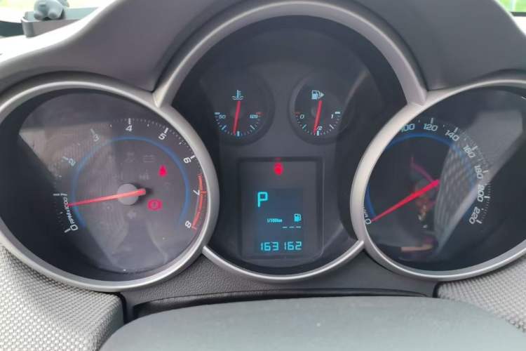 Used Chevrolet Cruze 2011 1.6L SL Grand Touring Edition Automatic Instrument Cluster