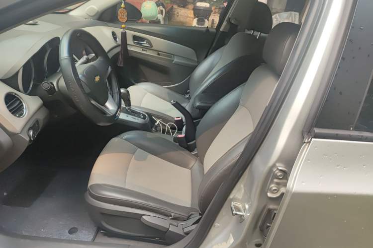 Used Chevrolet Cruze 2011 1.6L SL Grand Touring Edition Automatic Left Front Seat