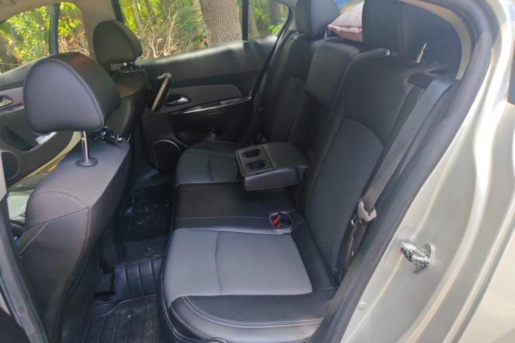 Used Chevrolet Cruze 2011 1.6T SE MT Transformers Edition Left Rear Seat