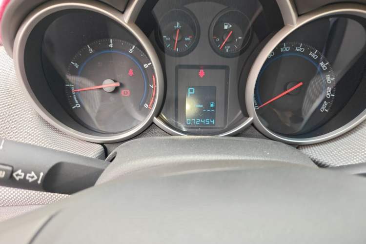 Used Chevrolet Cruze 2011 1.6L SE Automatic Odometer Close Up